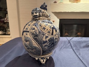 lot 27 image: Vintage Blue and White Asian Incense Burner 12 Tall x 9 Diameter