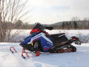 3 Nights Winter Lodge Stay, 2x Snowmobiles Rental 24H (January 8-11, 2026)