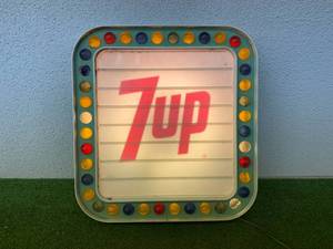 Light Up 7Up Sign 24 x 24