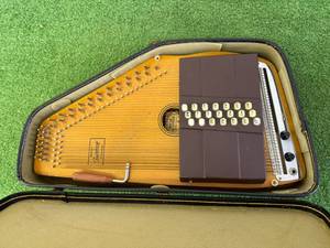 Appalachian Autoharp by Oscar Schmidt Model 45