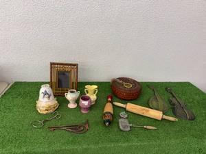 Dakota & Hull Potter, & Collectibles