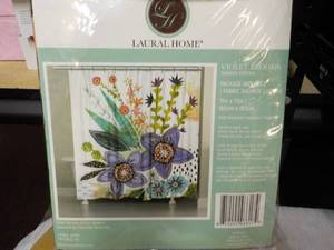 lot 17 image: Laura Home Shower Curtain retail $...