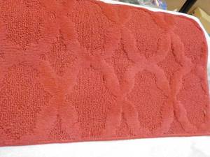 lot 26 image: 2 ft x 8 ft Chili Red Runner New from JCPennys