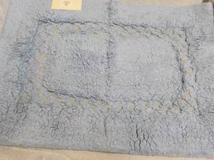lot 49 image: Classy Bath Mat 17 x 24 New from ...