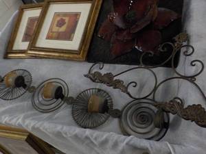 lot 226 image: Household Wall Dcor...