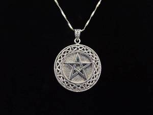 lot 32 image: .925 Sterling Silver Celtic Knot Star Pendant Necklace