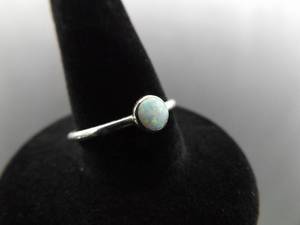 lot 44 image: .925 Sterling Silver Opal Cabochon Ring Size 6.5