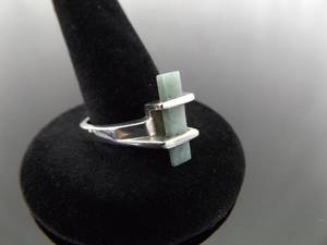 lot 50 image: .925 Sterling Silver Jade Bar Ring Size 8