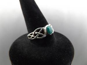 lot 53 image: .925 Sterling Silver Jade Cabochon Celtic Ring Size 6.75