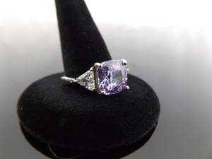 lot 58 image: .925 Sterling Silver Amethyst Crystal Ring Size 8