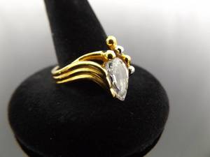lot 76 image: .925 Sterling Silver Marquise Cut Zirconia Vermeil Ring Size 8.75