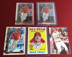 lot 28 image: (5) Mike Trout Cards - Includes Refractor
