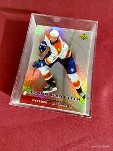 lot 81 image: 2005-06 Upper Deck McDonalds Hockey Set - Sidney Crosby Rookie