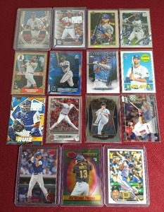 lot 138 image: (15) Baseball Rookie Cards - Some Nice Names