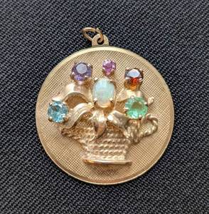 lot 18 image: K - 14K Gold Pendant - Vintage Multi-Gem Bouquet