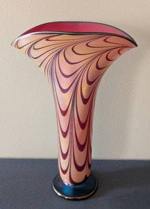 lot 19 image: UL - Rick Strini Iridescent Art Glass Vase