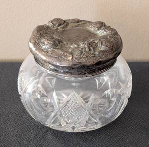 lot 26 image: K - Vanity Jar - Antique Sterling Silver Top, Cut Glass with Rose Motifs,