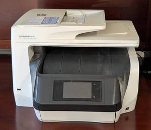lot 40 image: UL - HP OfficeJet Pro 8720 All-in-One Printer - Print, Fax, Scan, Copy
