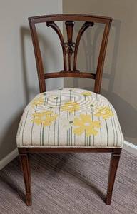 lot 69 image: UL - Vintage Wood Dining Chair with Floral Upholstery