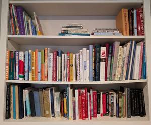 lot 70 image: UL - Book Collection - Assorted Cookbooks & Reference Titles