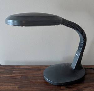lot 74 image: UL - Verilux Adjustable Gooseneck Desk Lamp - Black