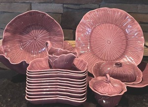 lot 143H image: SR - Vintage 16-Piece Lotus Pattern Ceramic Kitchenware Set with Serving Bowls and Dishes