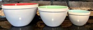 lot 149H image: FR - Set of 3 Martha Stewart Nesting Mixing Bowls Red Green Blue