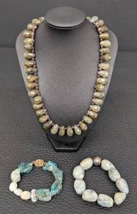 lot 280 image: Green Stone Necklace & Two Bracelets Set - 18-inch Necklace, Teal & Pale Blue Beads