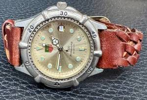 lot 29D image: TAG Heuer 1500 Professional 200m Diver Watch - Leather Band