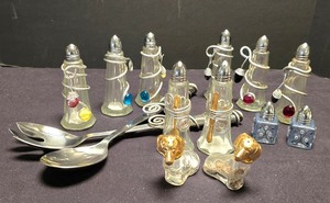lot 233K image: LR - Capco Glass Salt & Pepper Shaker Set - 8 Shakers, Wiener Dogs, Blue Square Shakers, Utensils