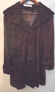 lot 238K image: LR - Vintage Larry Levine Faux Fur Coat - 2X - Made in China