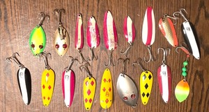 lot 272K image: LR - Vintage Dardevle Spoons Lot - Assorted Colors