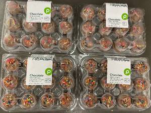 lot 177 image: Lot of 4 Packs Publix Chocolate Mini Cupcakes with Rainbow Sprinkles 10oz Each