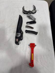 lot 1154 image: Assorted Knives and Emergency Tool Lot