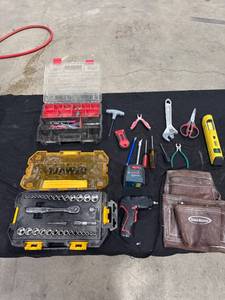 lot 1156 image: Assorted Hand & Power Tools