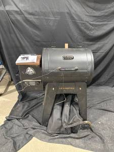 lot 1159 image: Pit Boss Lexington Pellet Grill