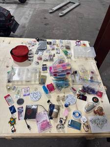 lot 1162 image: Assorted Craft Supplies Lot