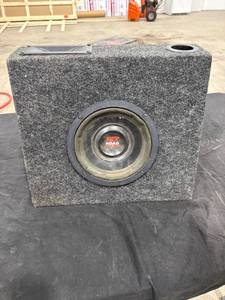 lot 1177 image: MTX Road Thunder Subwoofer