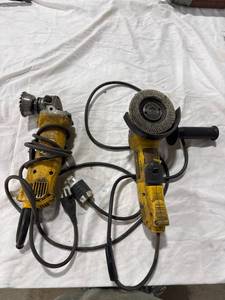 lot 1183 image: DeWalt Angle Grinders (2)