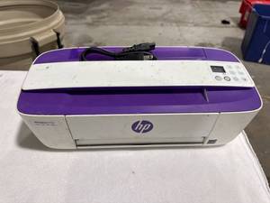 lot 1194 image: HP DeskJet 3752 Printer