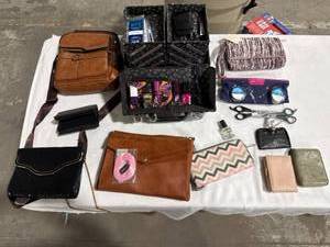 lot 1195 image: Assorted Handbags, Wallets & Cosmetics