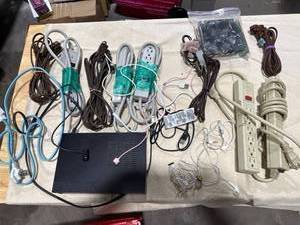 lot 1197 image: Electronics & Cables Lot