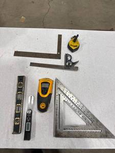 lot 1264 image: Assorted Hand Tools Lot