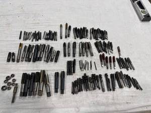 lot 1272 image: Assorted Metal Taps and Dies