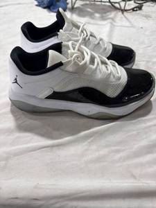 lot 1284 image: Nike Air Jordan 11 Low