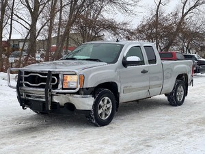 lot 18 image: 2011 GMC SIERRA 1500 SLE No Accidents  4x4 (NO RESERVE)