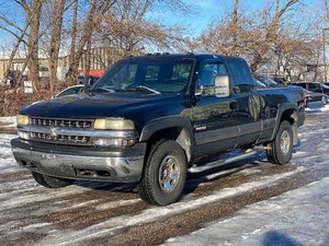 lot 25 image: 1999 CHEVROLET SILVERADO 2500 LS 4x4 (NO RESERVE)