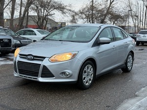 lot 3 image: 2012 FORD FOCUS SE (NO RESERVE)