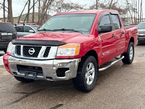 lot 30 image: 2008 NISSAN TITAN SE FFV 2 Owners  132k Miles  4x4 (NO RESERVE)