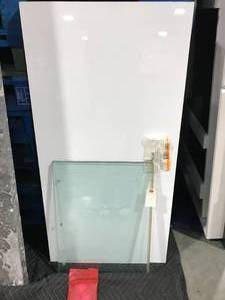 lot 7 image: WHITE COCKTAIL TABLETOP, NO BASE